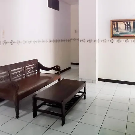 OYO 2628 Kartini Residence-3